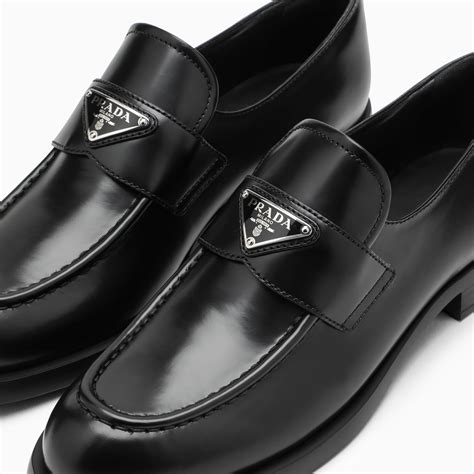 mocassini di prada